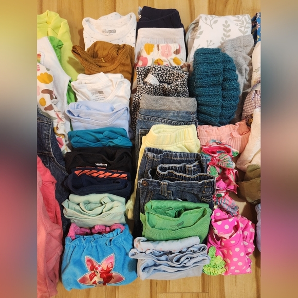 2T/18-24 Month Toddler Girl Lot - Baby Clothes (All Seasons) - Picture 3 of 4